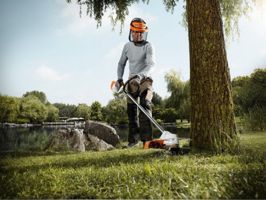 Мотокоса аккумуляторная STIHL FSA 85 с AutoCut C4-2, AP 200 и AL 100